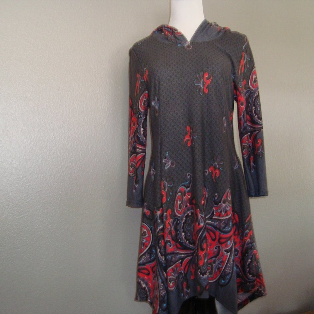 NWT Reborn Dress with Hood Shark Bite like Hem Smokey Gray Red sz L